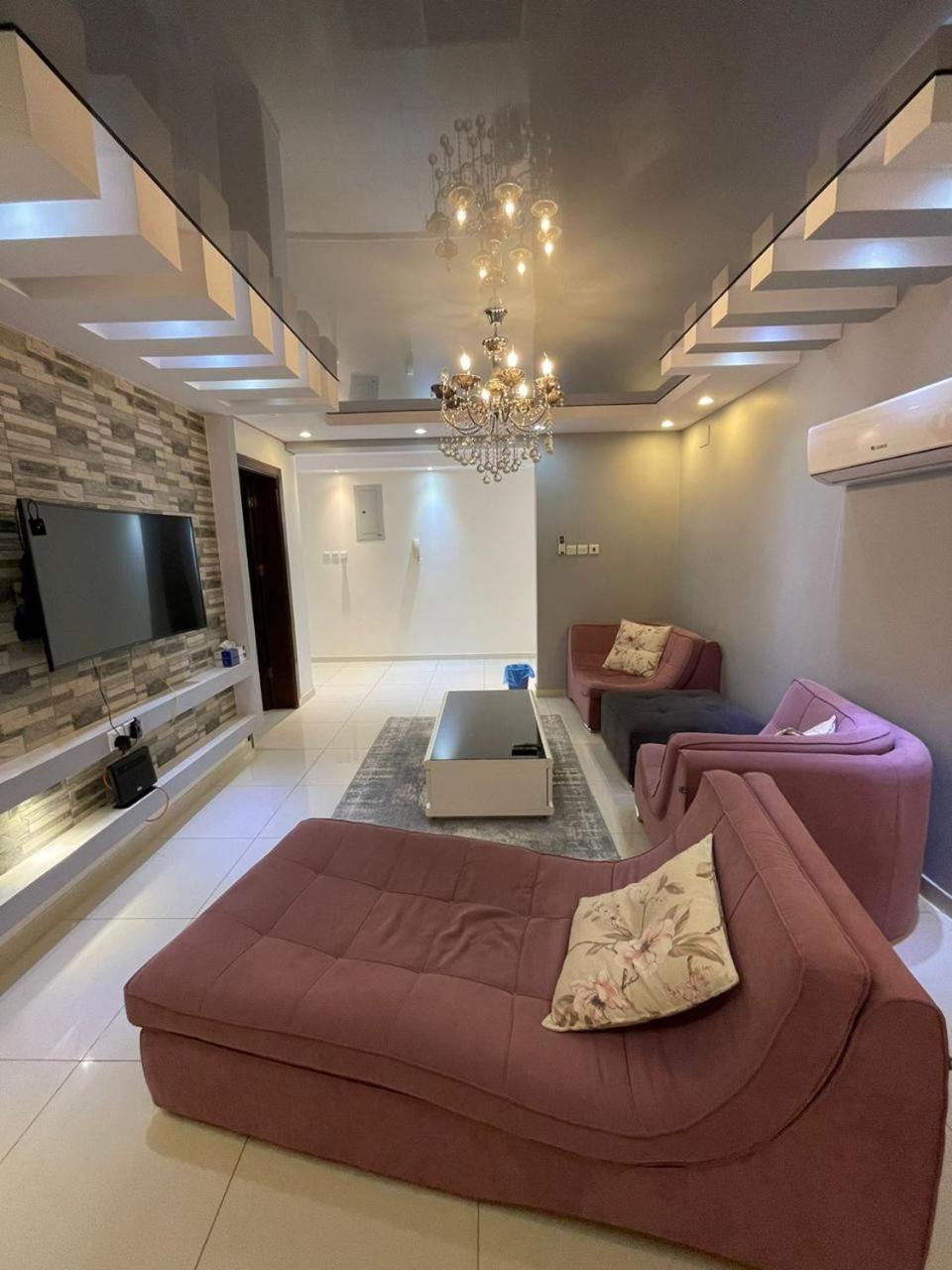 Deluxe Furnished *